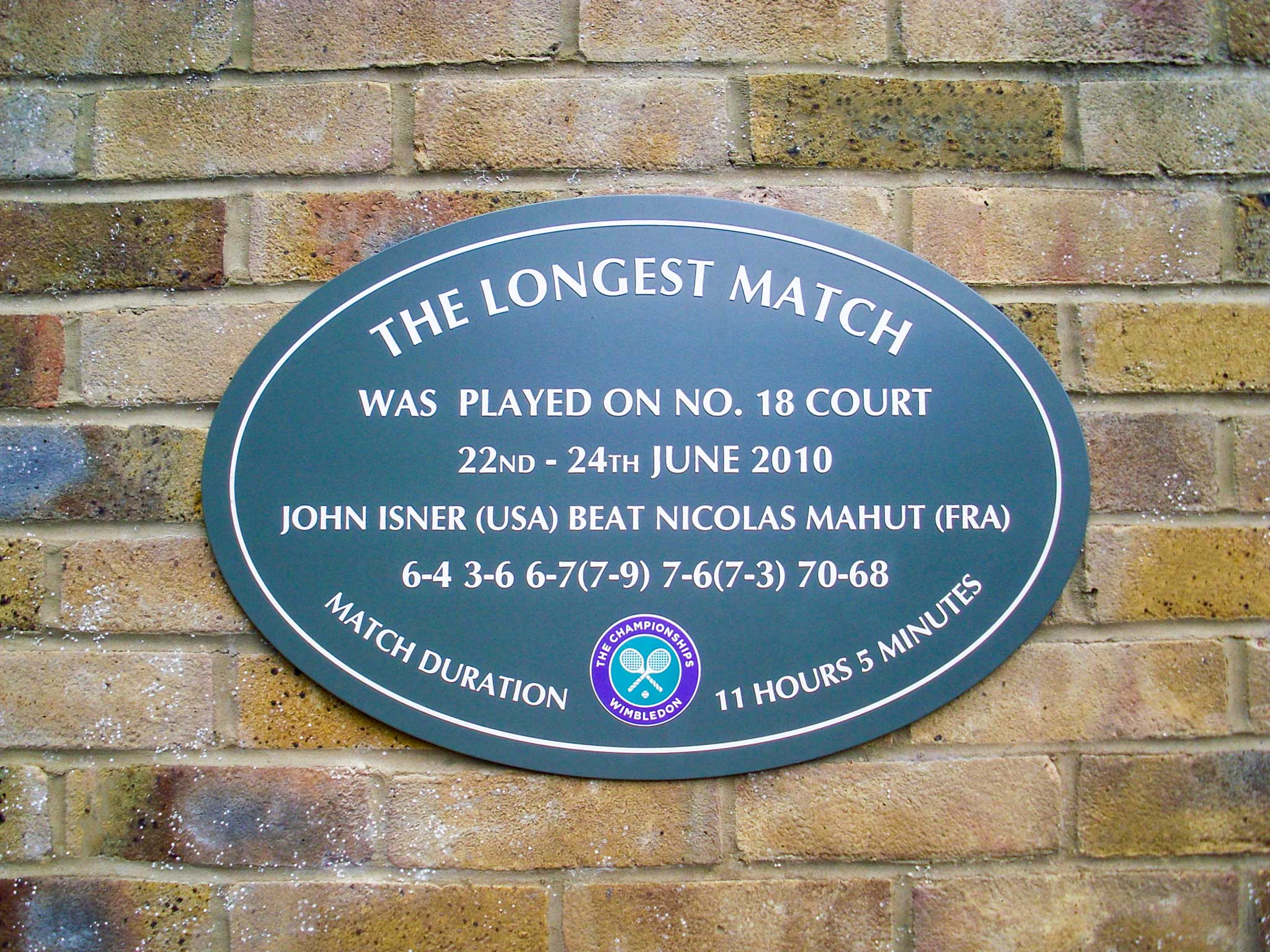 Longest tennis match plaque at Wimbledon